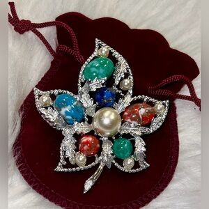 Vintage 1967 Collectible Sarah Coventry Fantasy Beaded Leaf Brooch pin